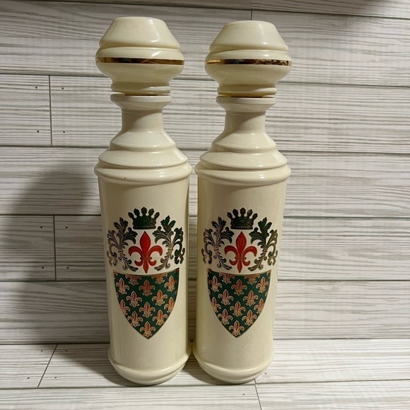 VINTAGE Pair of 1956-1962 Old Fitzgerald Fleur de Lis Decanters - Picture 1 of 5